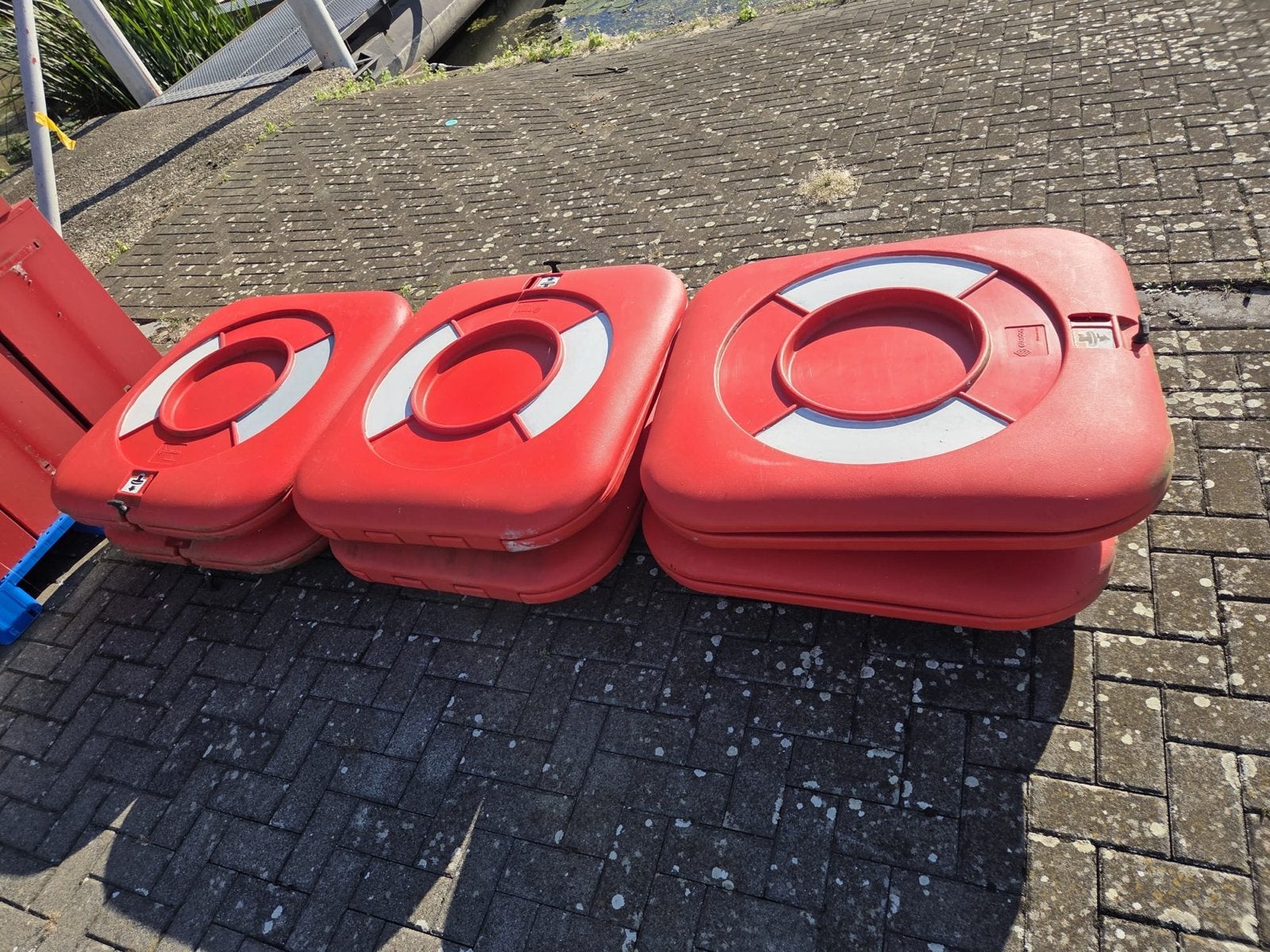 Partij veiligheidsboeikasten inclusief boeien, Ophalen of Verzenden, Gebruikt, Overige typen
