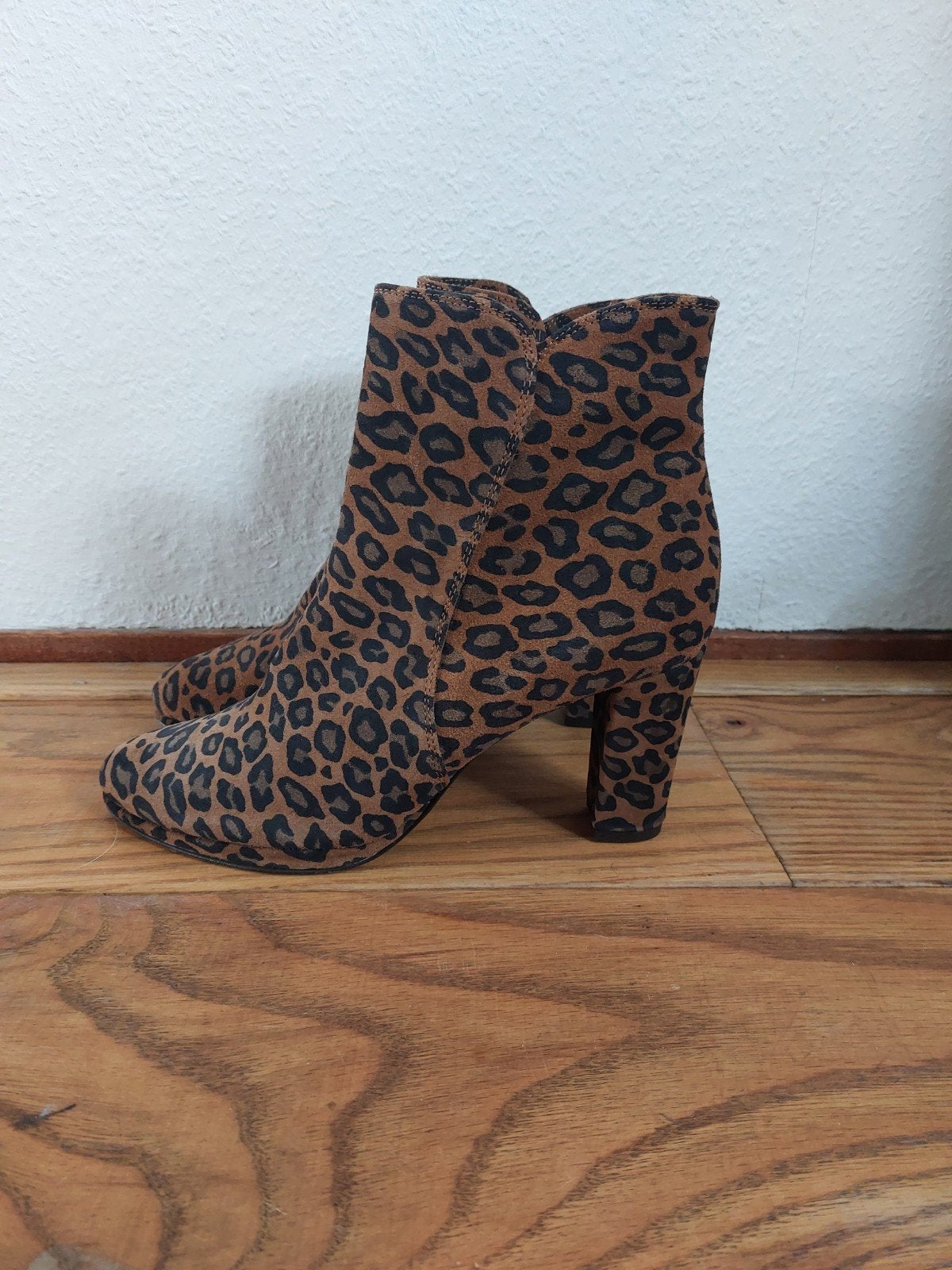 Hakken met panterprint, Kleding | Dames, Bruin, Lage of Enkellaarzen, Ophalen of Verzenden, Zo goed als nieuw