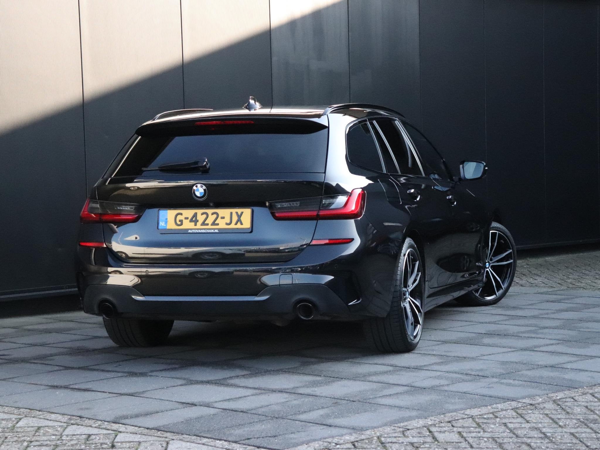 BMW 3-serie Touring 330i High Executive Edition | M SPORT |, Auto's, Automaat, 1998 cc, Gebruikt, 4 cilinders