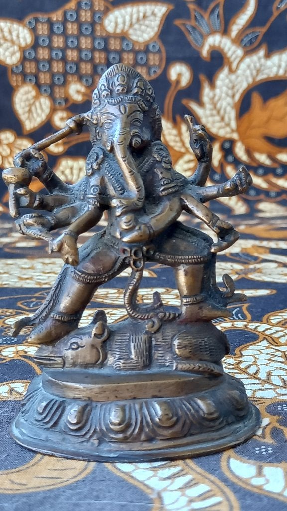 Prachtig antiek brons beeldje van Ganesha uit India 10 cm.