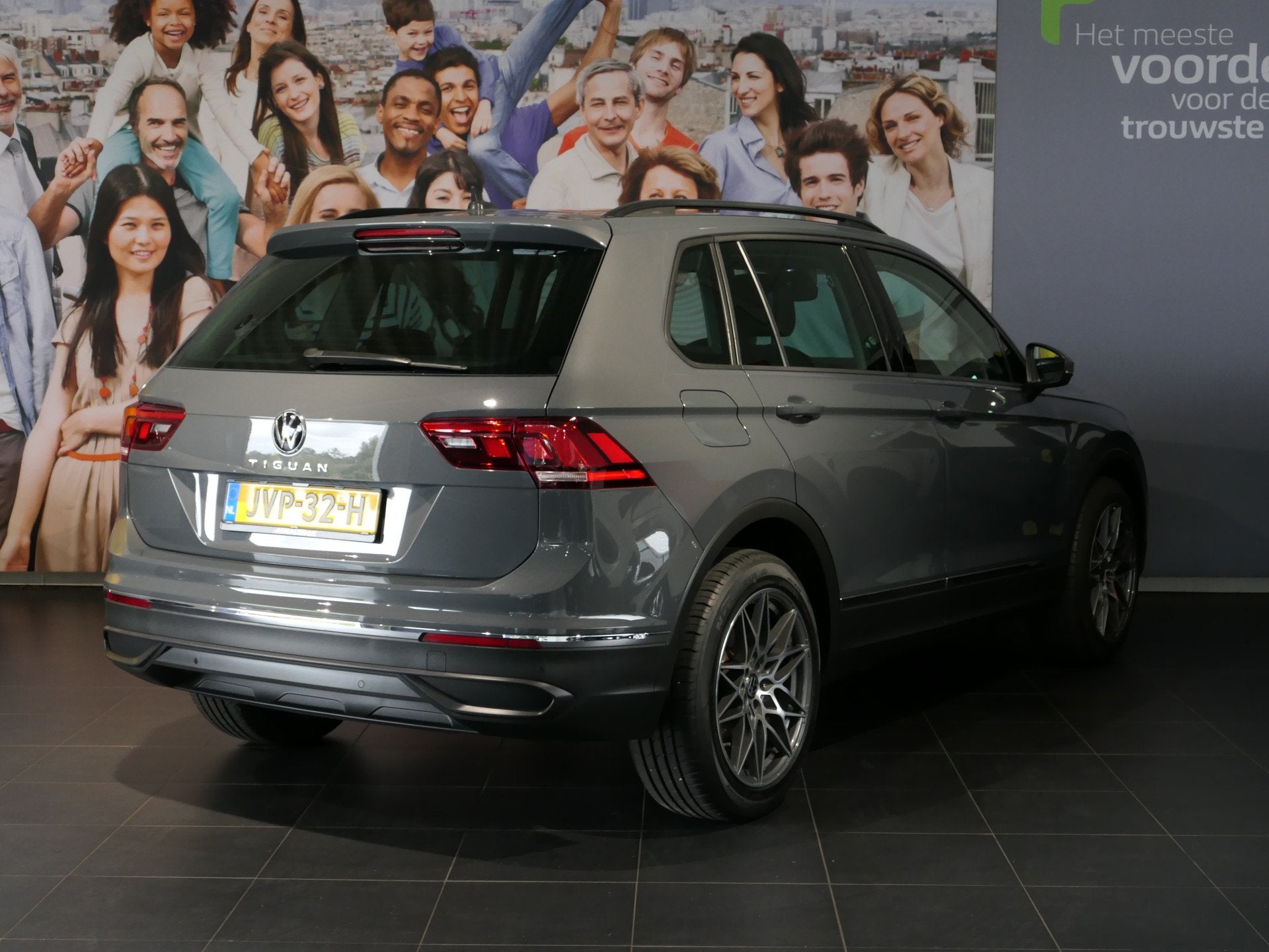 Volkswagen Tiguan 1.5 TSI Life Business - Navi - Stuur en st, Auto's, Stof, 4 cilinders, 150 pk, Bedrijf