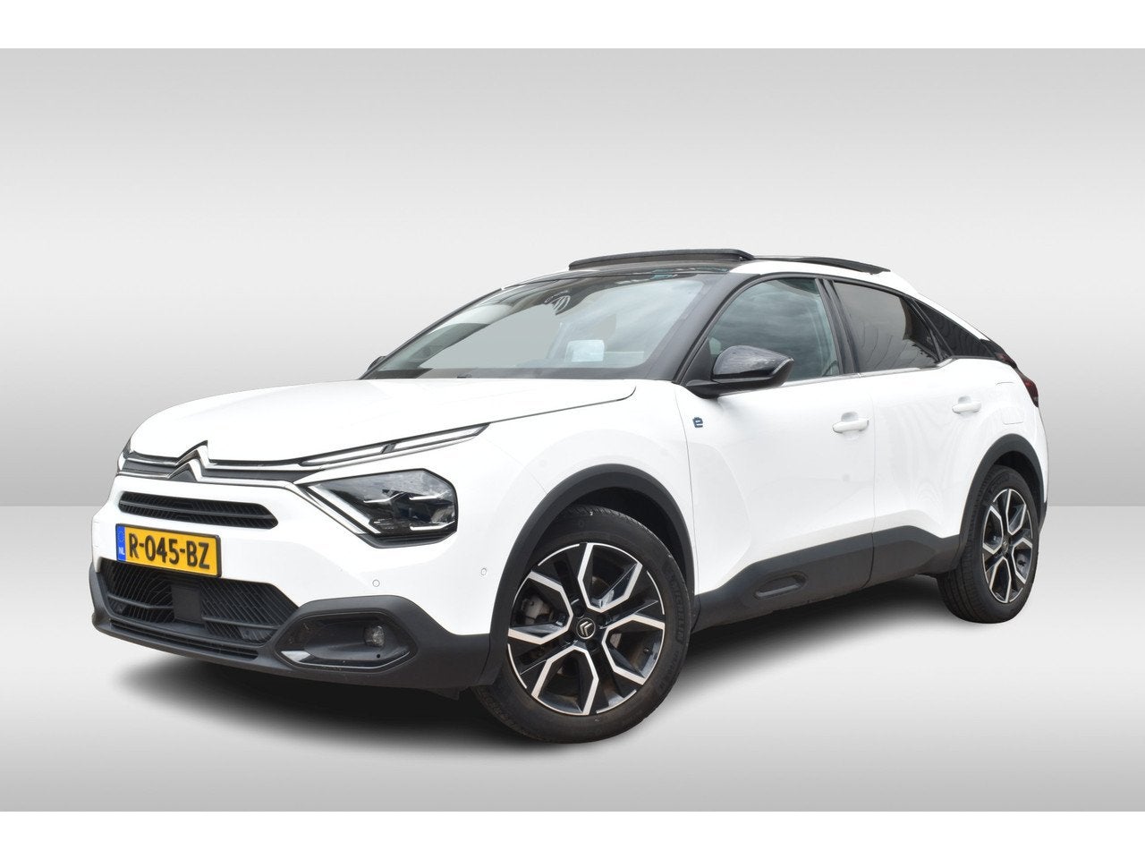 Citroën Ë-C4 Shine 50 kWh Panoramadak | Leder | Massagesto, Automaat, 136 pk, Gebruikt, Automatische klimaatregeling