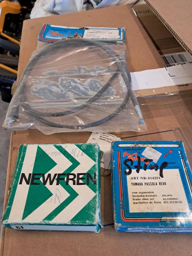 Te koop remblokken yamaha mint en pasola en gaskabel, Fietsen en Brommers, Ophalen of Verzenden, Overige typen, Yamaha