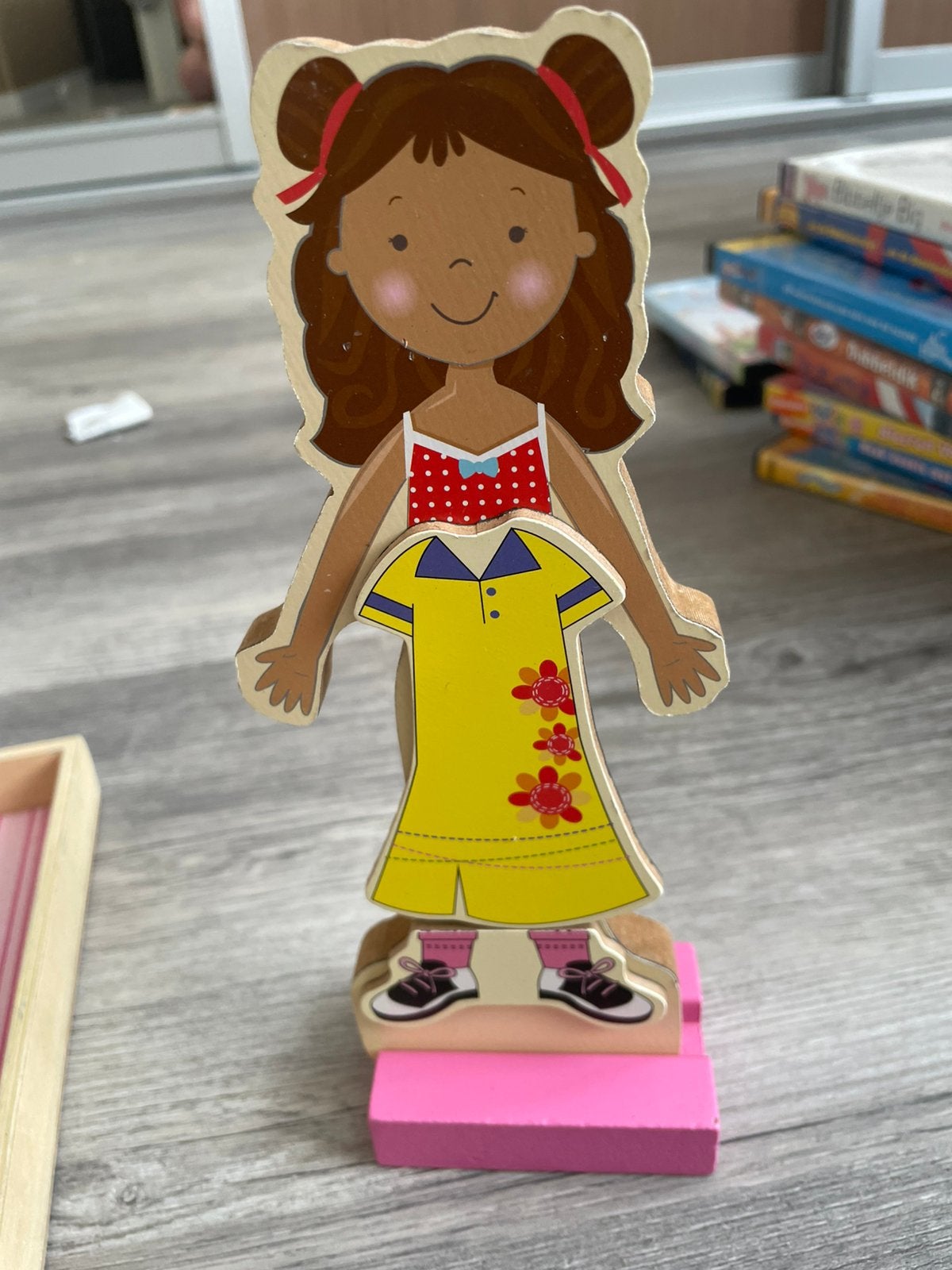 Houten aankleedpop met diverse kledingstukken, Ophalen of Verzenden, Gebruikt, Overige typen