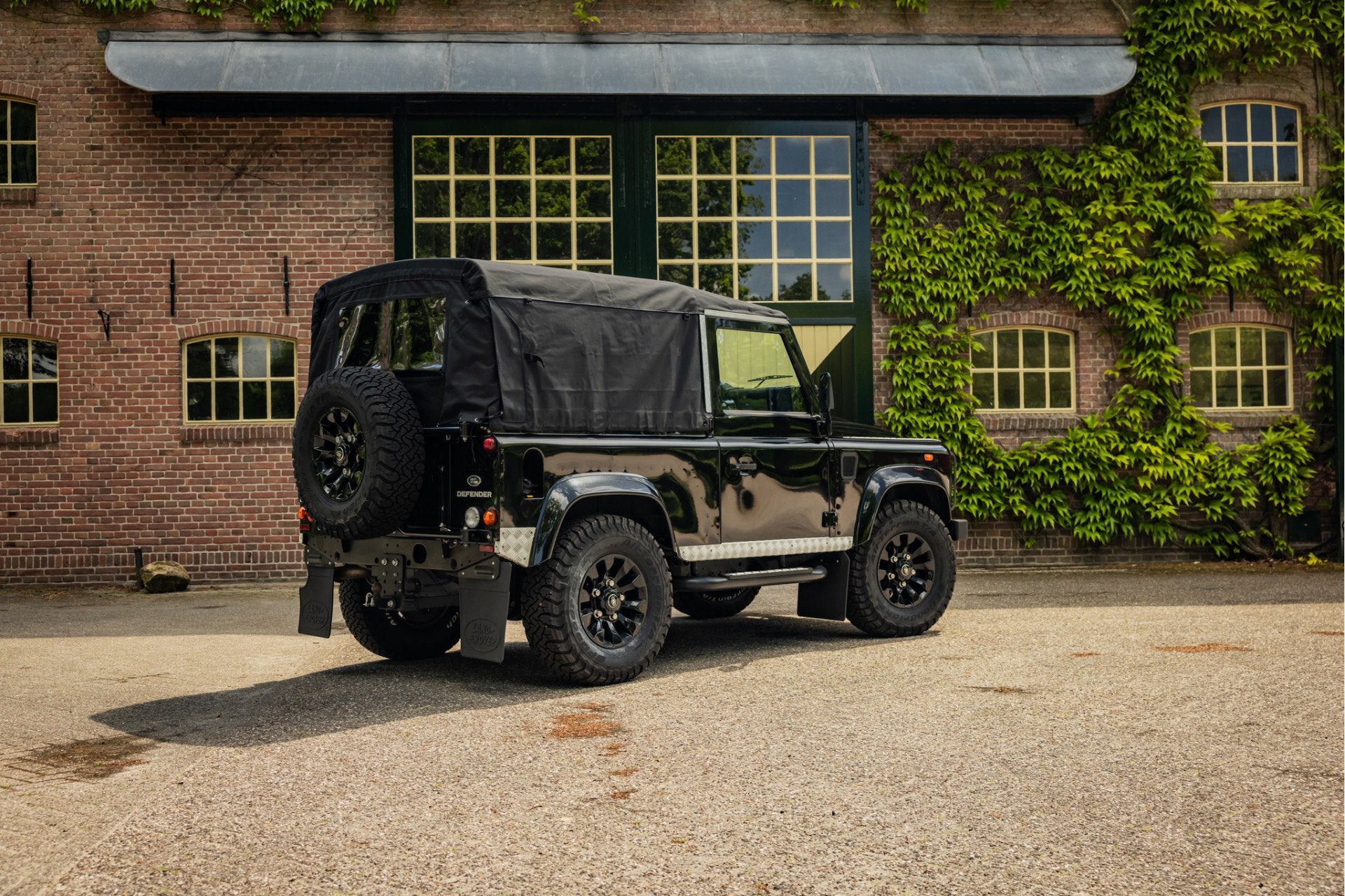 Land Rover Defender 2.2Tdci Soft Top 25.000km (bj 2015), Euro 5, 4 cilinders, Elektrische ramen, Bedrijf