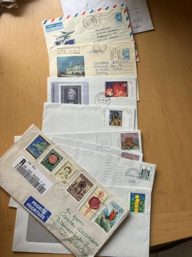 Postzegels Europese landen jaren 90 op papier, Postzegels en Munten, Postzegels | Volle albums en Verzamelingen, Ophalen of Verzenden