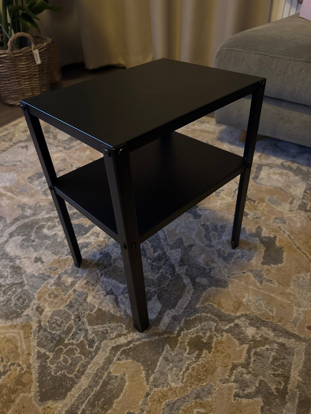 IKEA Knarrevik bijzettafel - Zwart met lichte kras, Huis en Inrichting, Minder dan 55 cm, Gebruikt, Metaal of Aluminium, Rechthoekig