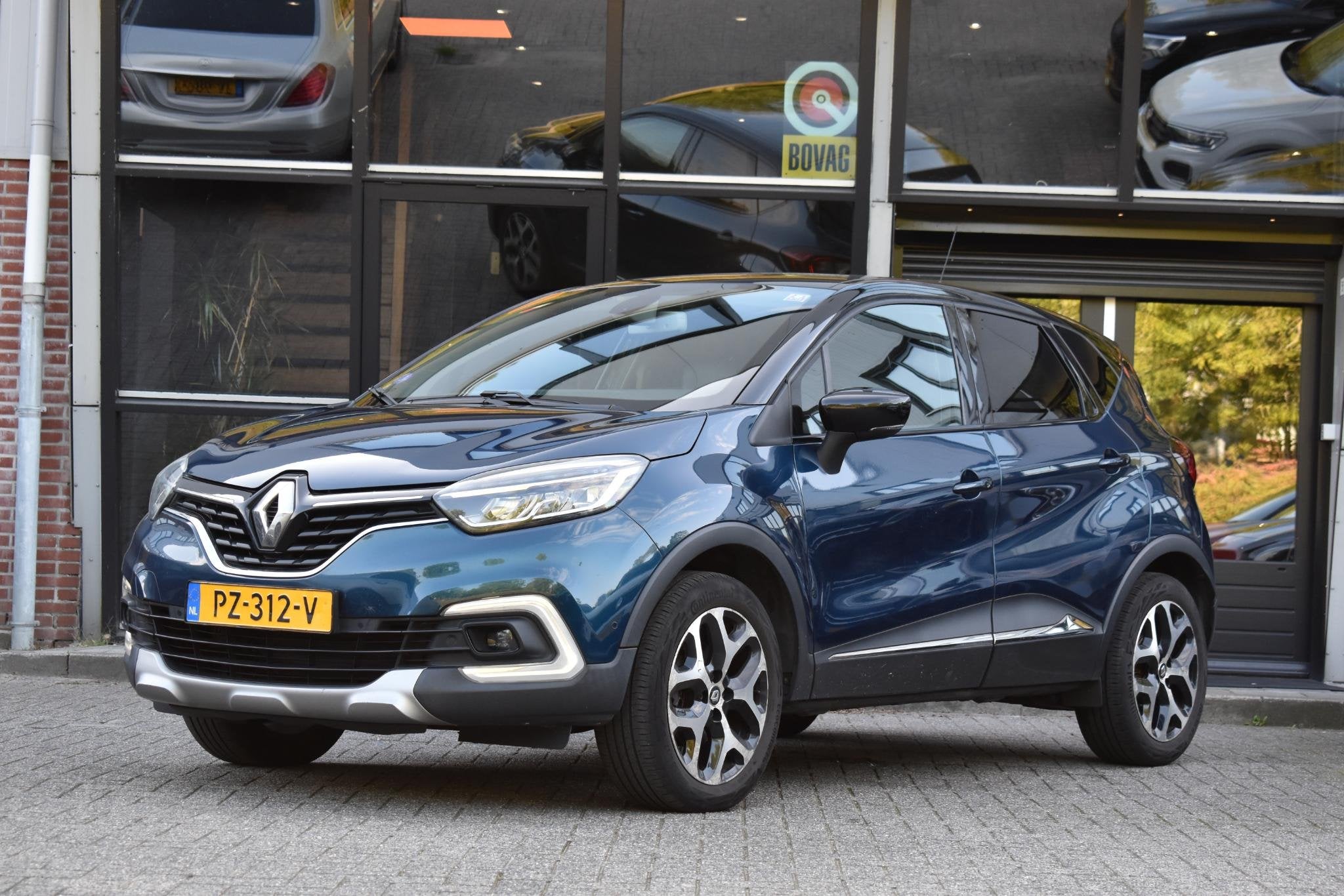 Renault Captur 1.2 TCe Edition One Keyless Camera Stoelverw, Auto's, Voorwielaandrijving, Dealer onderhouden, Gebruikt, 4 cilinders