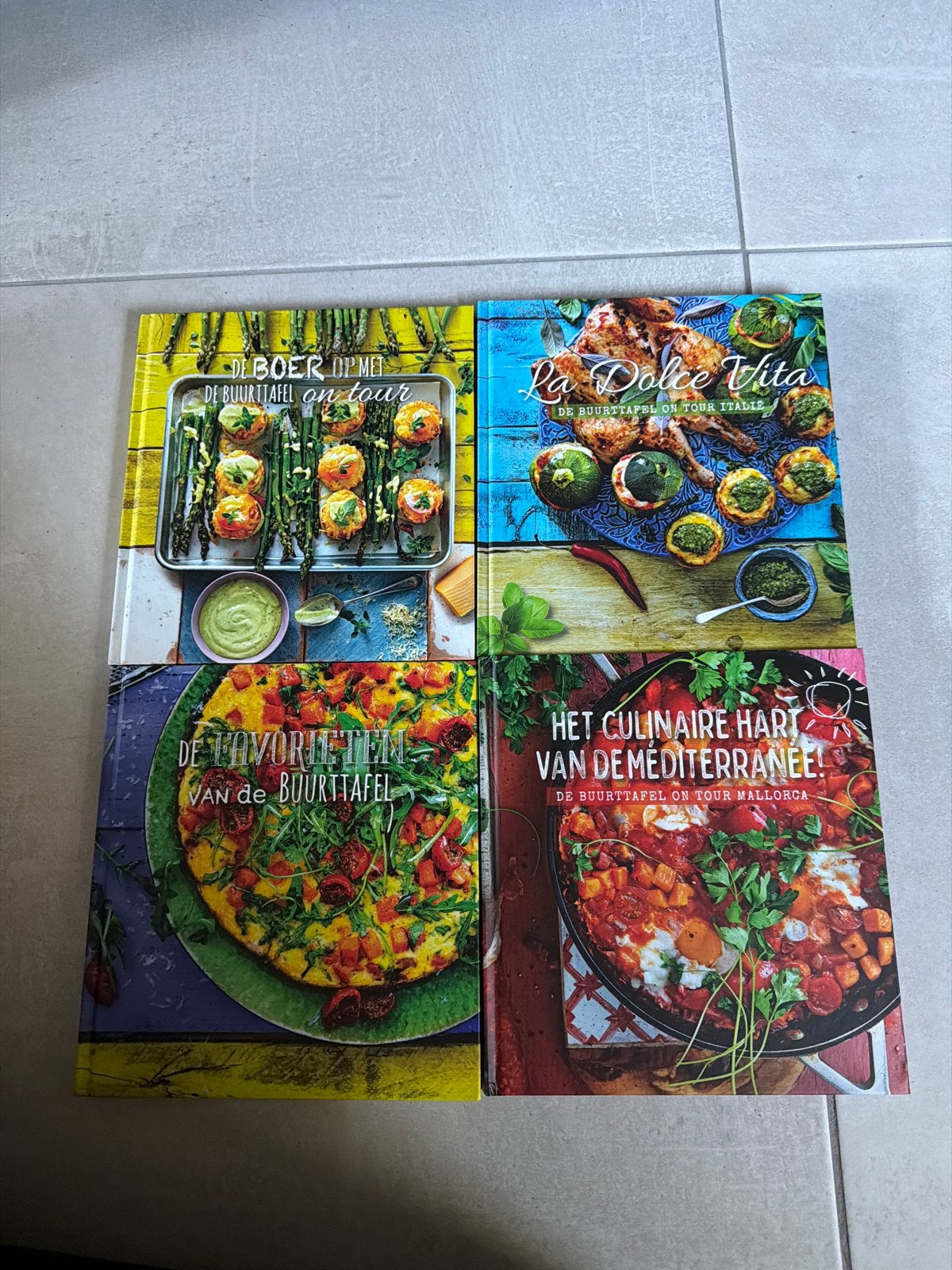 De Buurttafel Kookboeken Collectie (4 stuks), Ophalen of Verzenden, Zo goed als nieuw, Europa, Voorgerechten en Soepen