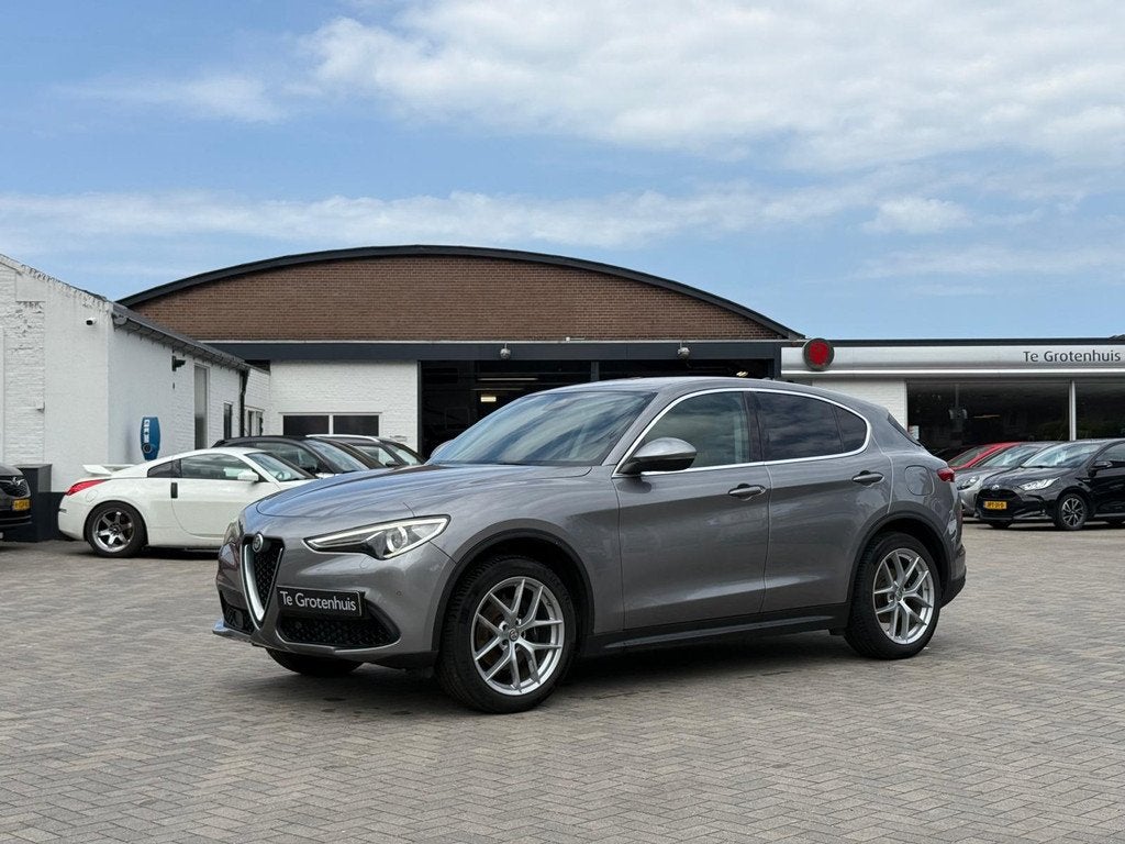 Alfa Romeo Stelvio 2.0 T 280PK AWD Veloce | trekhaak |, Auto's, Alfa Romeo, Automaat, Stof, 4 cilinders, 14 km/l