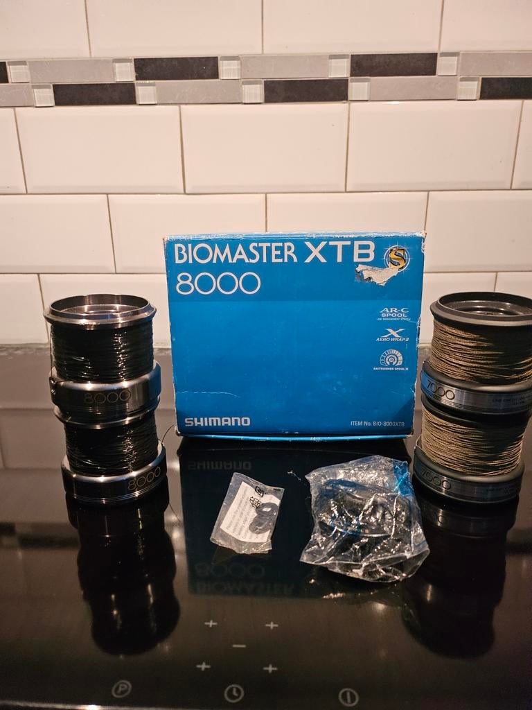 Shimano Biomaster XTB 8000 extra spoelen, Ophalen of Verzenden, Zo goed als nieuw, Molen