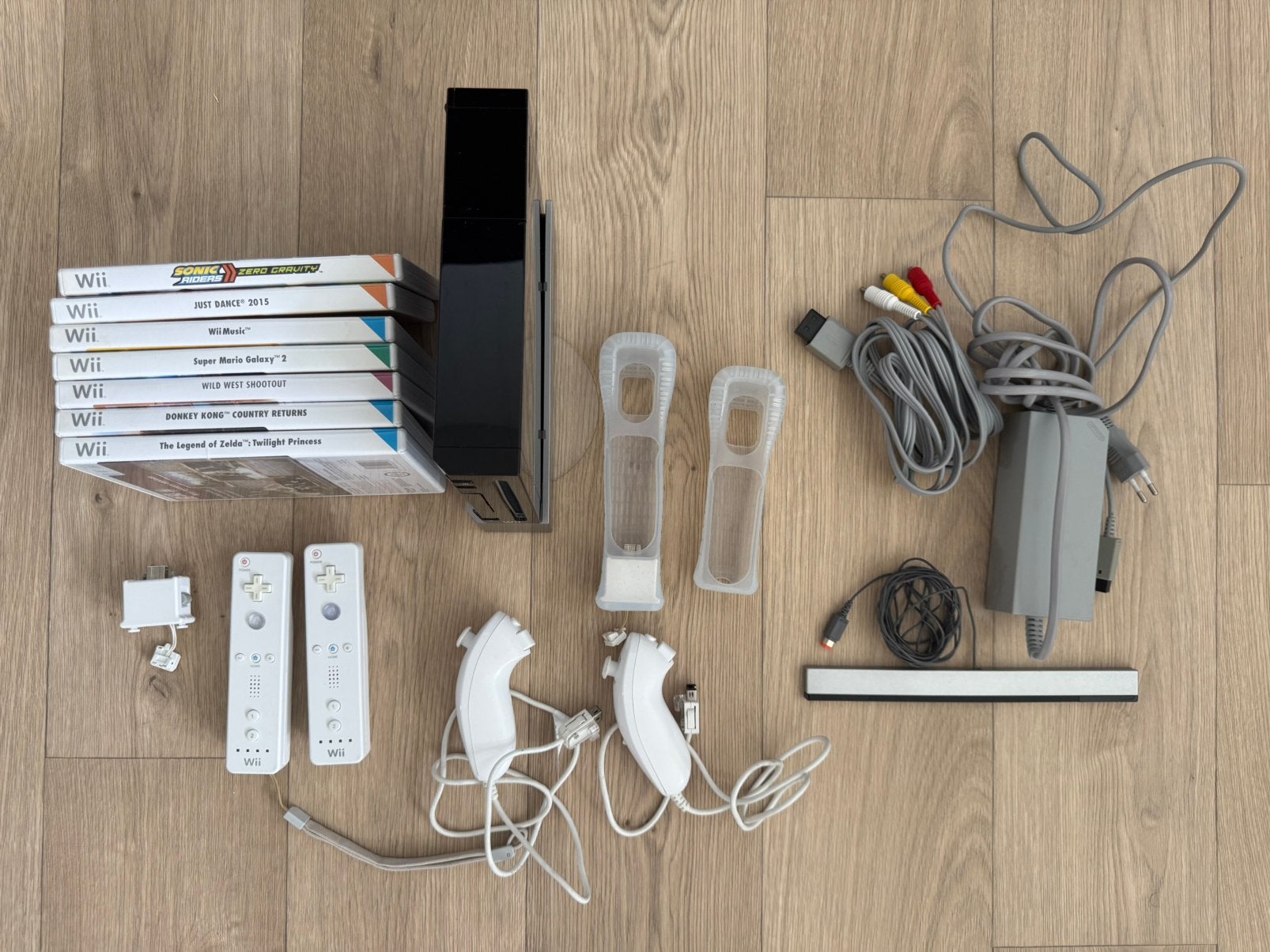 Nintendo wii zwart RVL-001 controllers spellen, Spelcomputers en Games, Ophalen of Verzenden, Zo goed als nieuw, Met 2 controllers