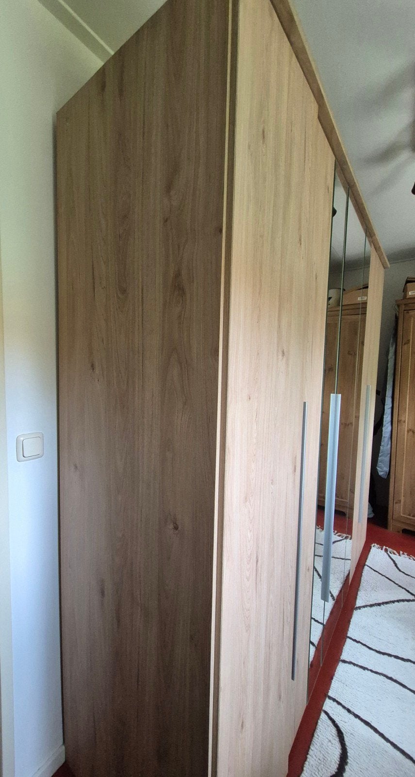 Kledingkast -  5 deurs - Goossens, Ophalen, 200 cm of meer, Met plank(en), Eikenhout