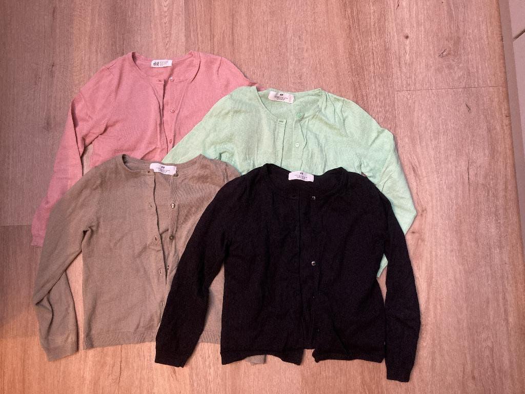 Vestjes H&M maat 122/128 - 4 stuks, Kinderen en Baby's, Kinderkleding | Maat 122, Ophalen, Zo goed als nieuw, Meisje, Trui of Vest