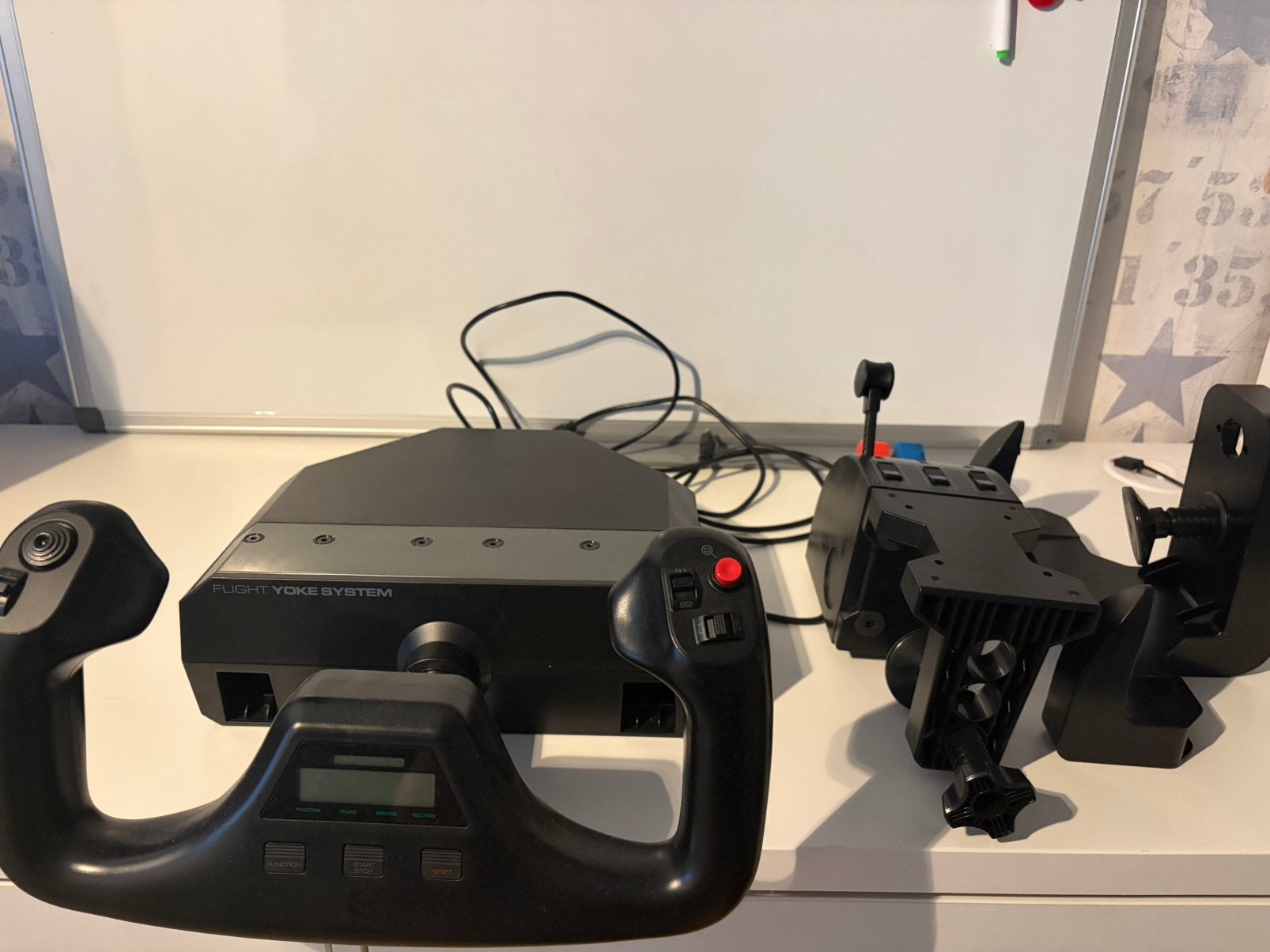 Logitech G Flight Yoke System + Throttle Quadrant, Computers en Software, Ophalen, Zo goed als nieuw