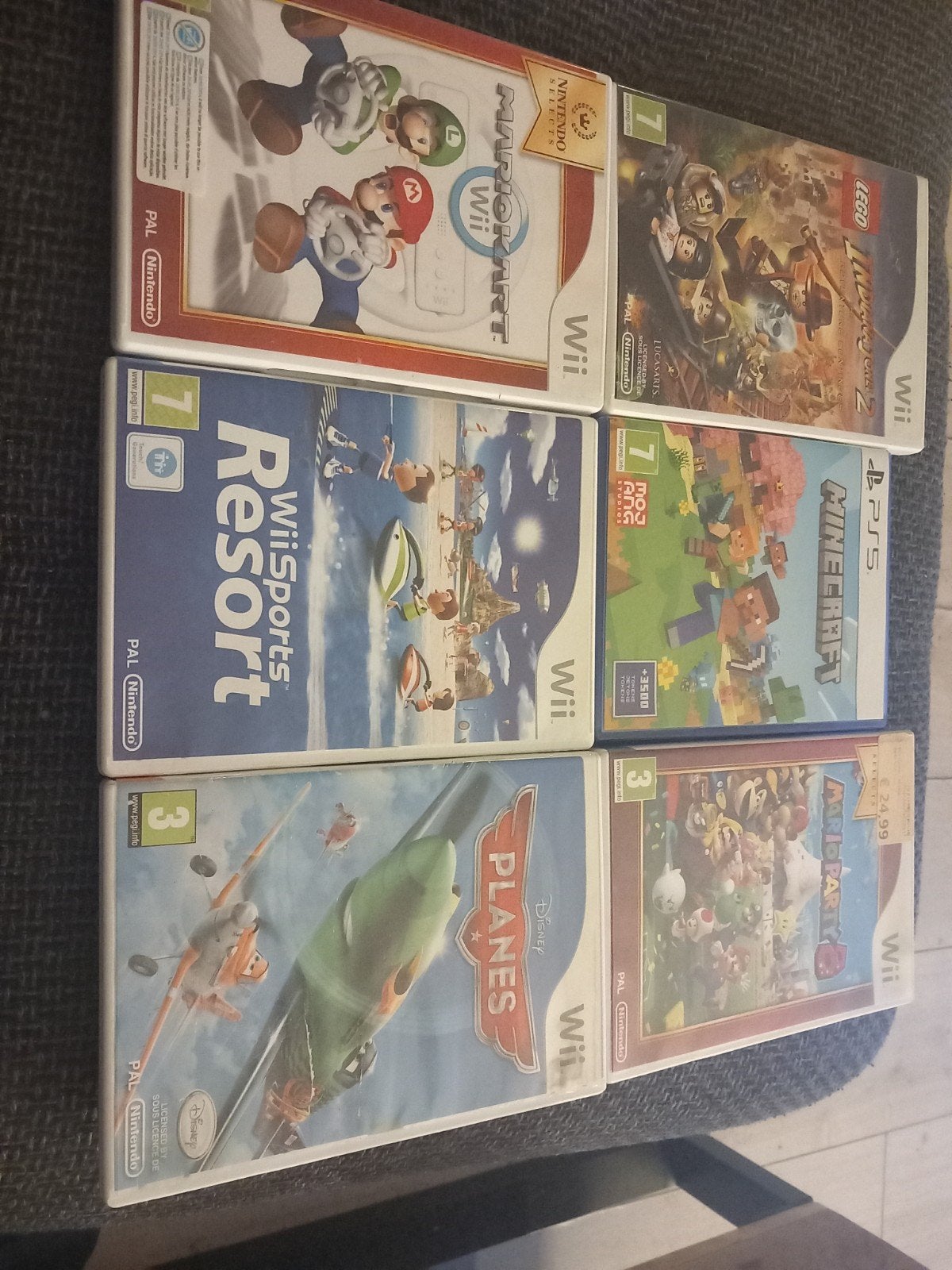 Rode Nintendo Wii Console met 6 Spellen - Goede Staat, Spelcomputers en Games, Ophalen, Gebruikt, Met 2 controllers, Met games