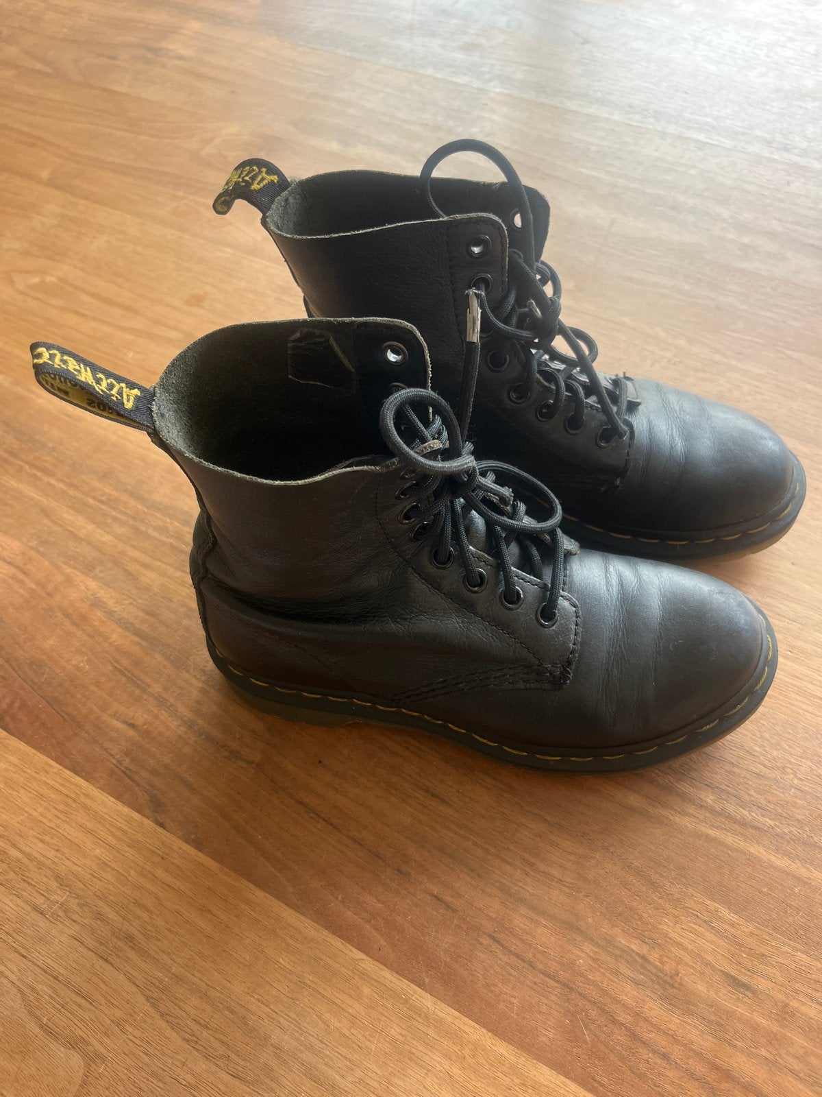 Dr. Martens 1460 Pascal Virginia Leer Zwart Maat 37, Kleding | Dames, Zwart, Lage of Enkellaarzen, Ophalen of Verzenden, Gedragen