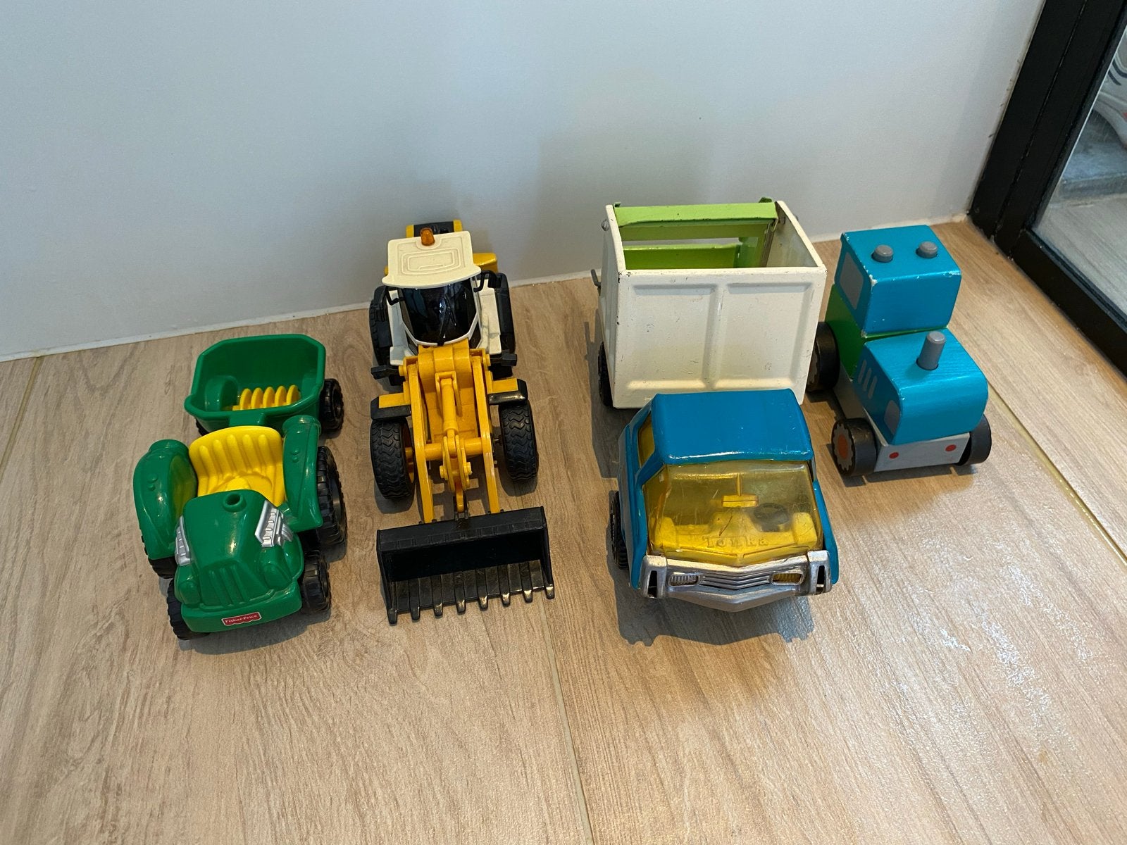 Speelgoedvoertuigen: vuilniswagen, graafmachine, tractor, Ophalen of Verzenden, Gebruikt