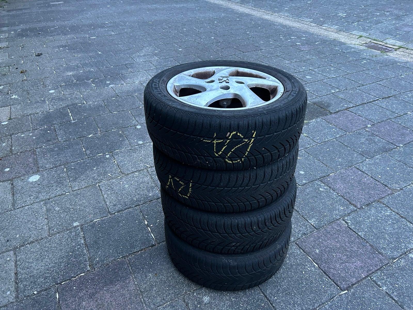 Set van 4 gebruikte Peugeot velgen met banden, Ophalen of Verzenden, Gebruikt