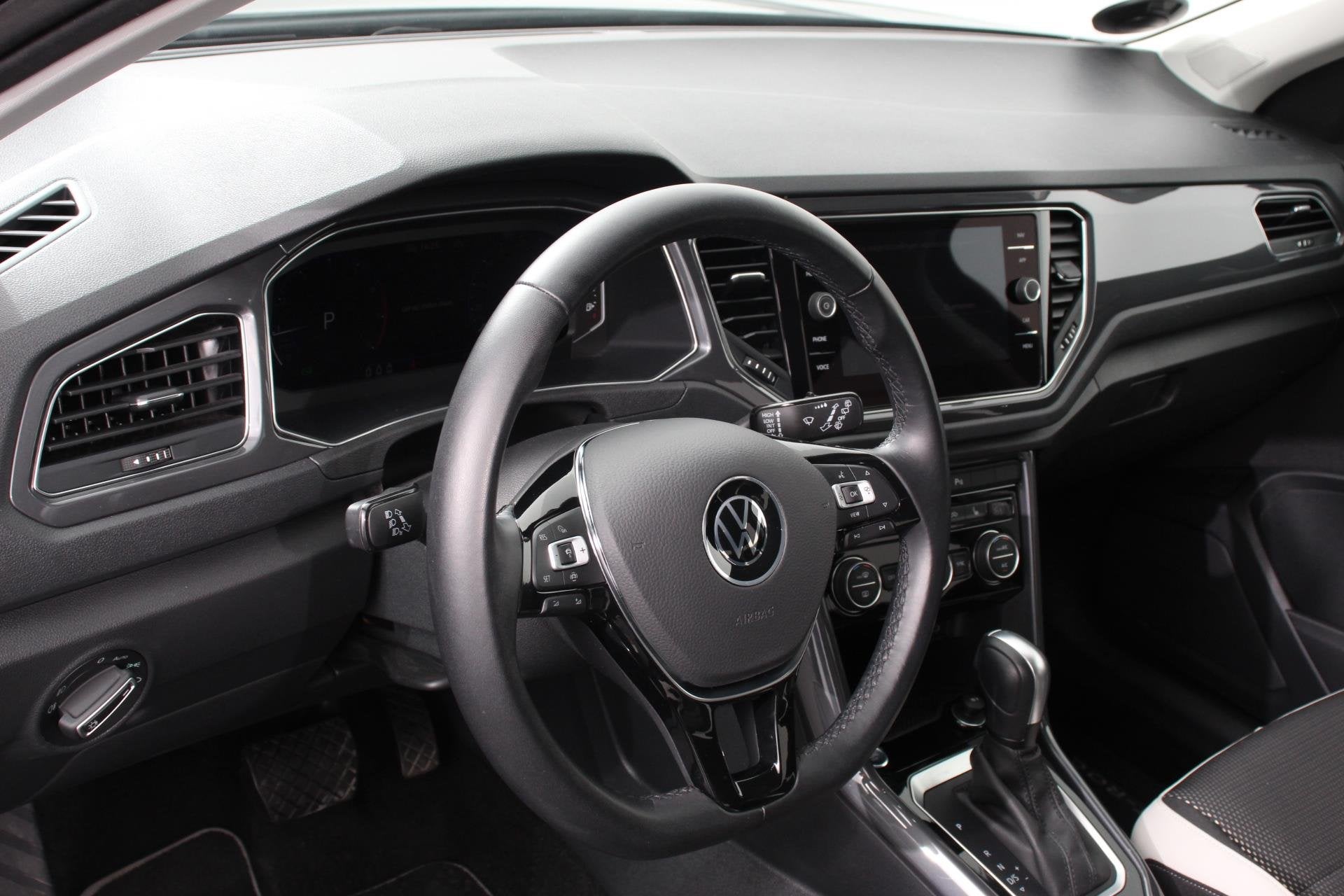 Volkswagen T-Roc 1.5 TSI DSG Sport 150 PK Navigatie Apple Ca, Auto's, Volkswagen, Stof, Euro 6, 4 cilinders, 150 pk