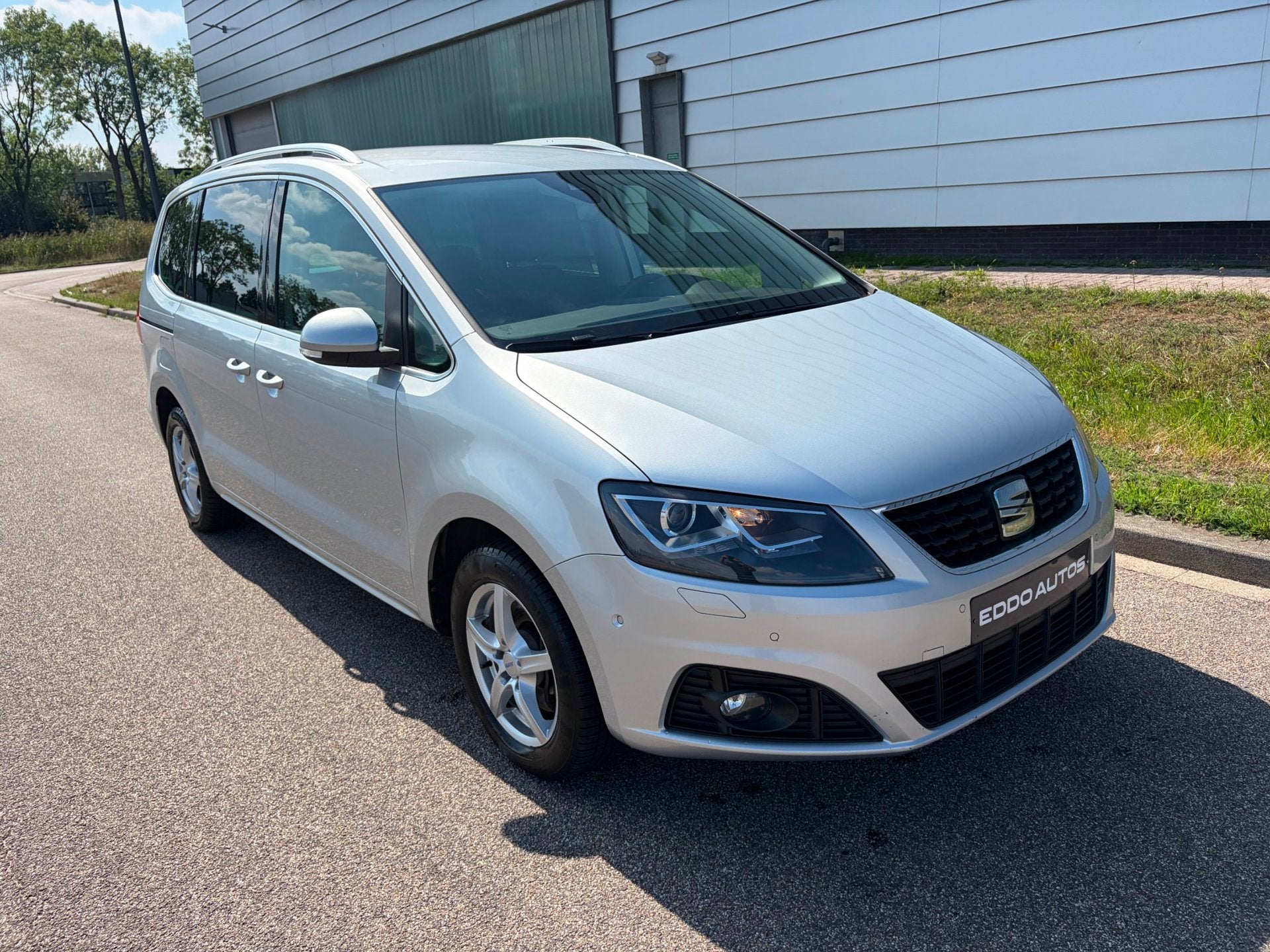 Seat Alhambra 1.4 TSI Style Veel opties BTW auto, Auto's, Dealer onderhouden, Gebruikt, Beige, 150 pk