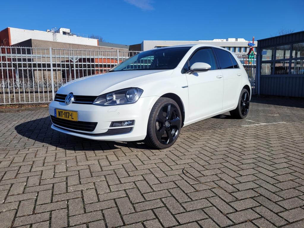 Volkswagen Golf 1.6 TDI 81KW 5D 2014 Wit, Voorwielaandrijving, Stof, 4 cilinders, Wit