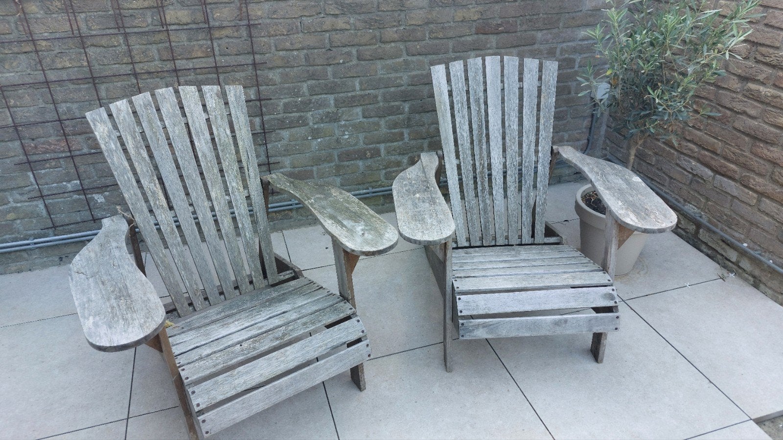 Twee houten tuinstoelen (gebruikt), Ophalen, Gebruikt, Hout