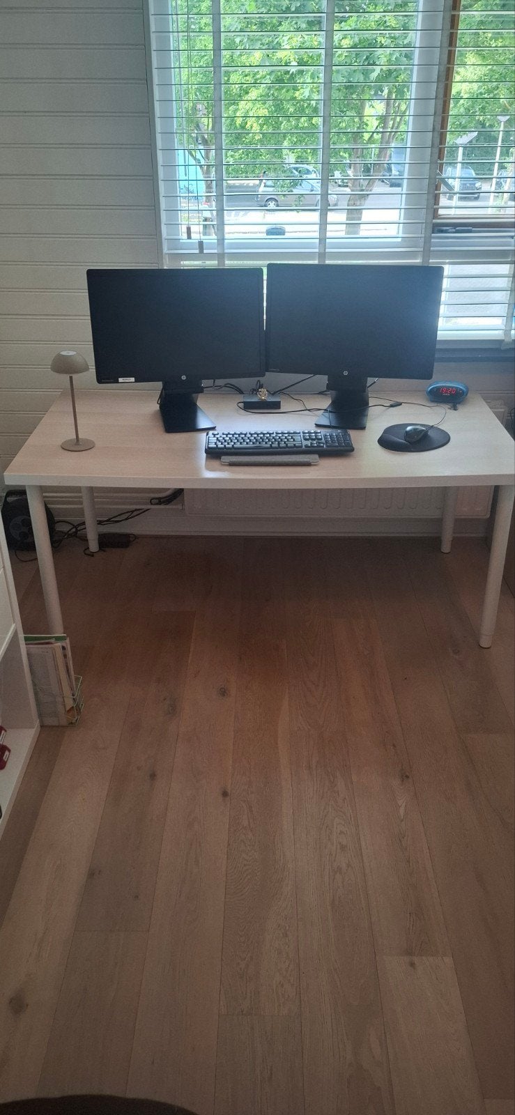 Computer Bureau., Huis en Inrichting, Bureaus, Ophalen, 150 cm, Spaanplaat of MDF, IKEA