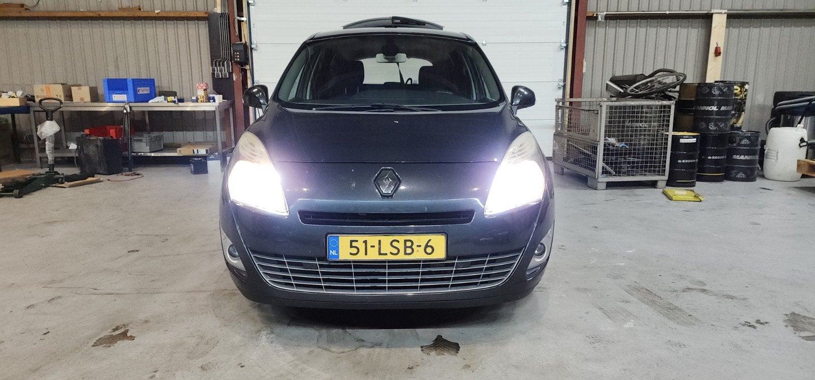 Renault Grand Scenic Automaat 2.0 LPG 16V 103KW CVT 7P 2010, 4 cilinders, 7 stoelen, Origineel Nederlands, 75 €/maand