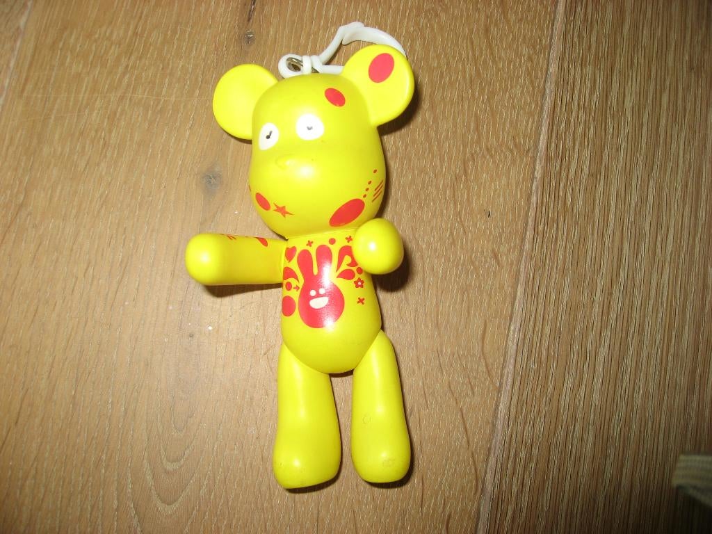 geel plastic beertje met ophang clip, Verzenden, Nieuw, Overige typen, Overige merken