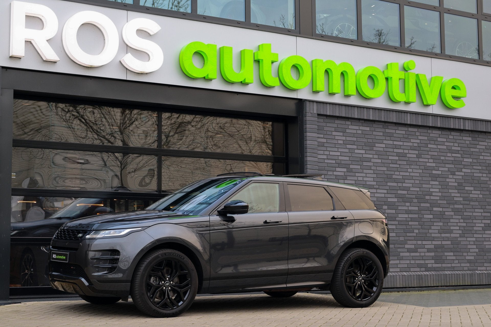 Land Rover Range Rover Evoque 1.5 P300e AWD R-Dynamic S | BT, Automaat, 15 kWh, Bedrijf, Hybride Elektrisch/Benzine