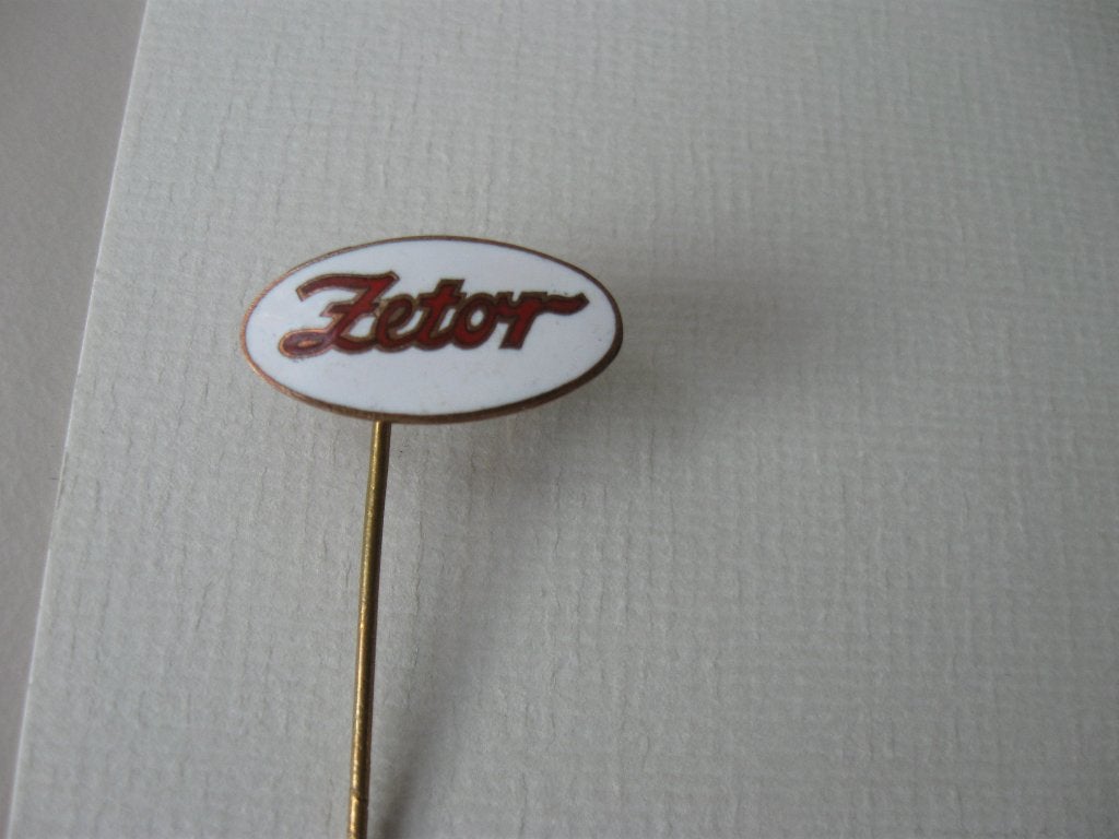 Mooie oude Emaille  ZETOR - TRACTOR speld, Verzenden, Gebruikt, Overige onderwerpen