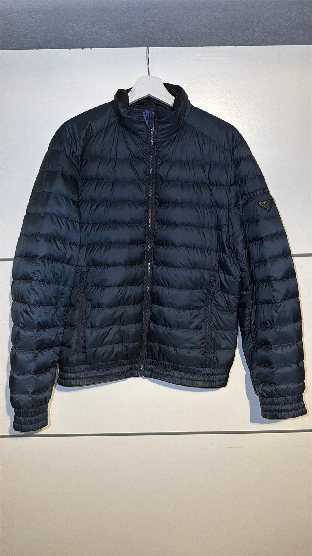 Prada jas zgan Maat M orgineel . Kleur Blauw, Kleding | Heren, Ophalen of Verzenden, Zo goed als nieuw, Maat 52/54 (L), Blauw