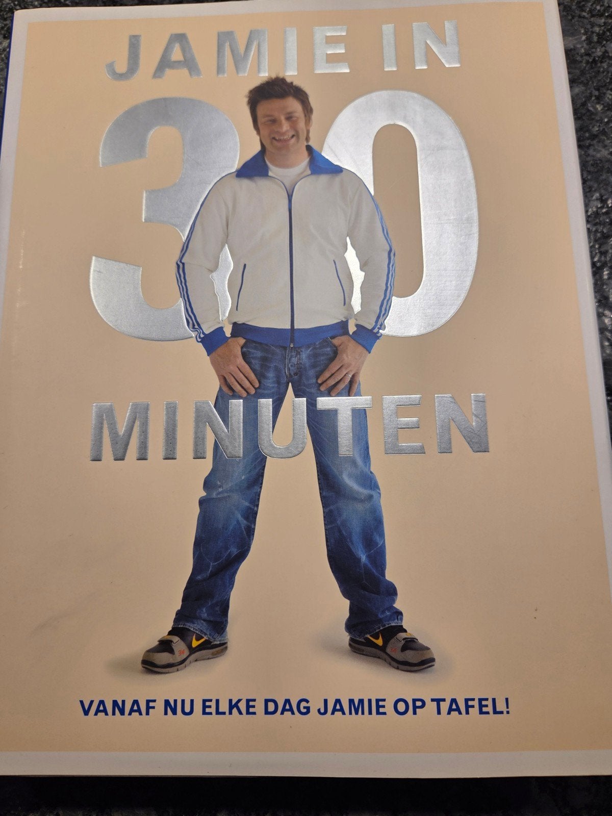 Jamie in 30 Minuten - Kookboek van Jamie Oliver, Boeken, Ophalen of Verzenden, Zo goed als nieuw, Jamie Oliver, Hoofdgerechten