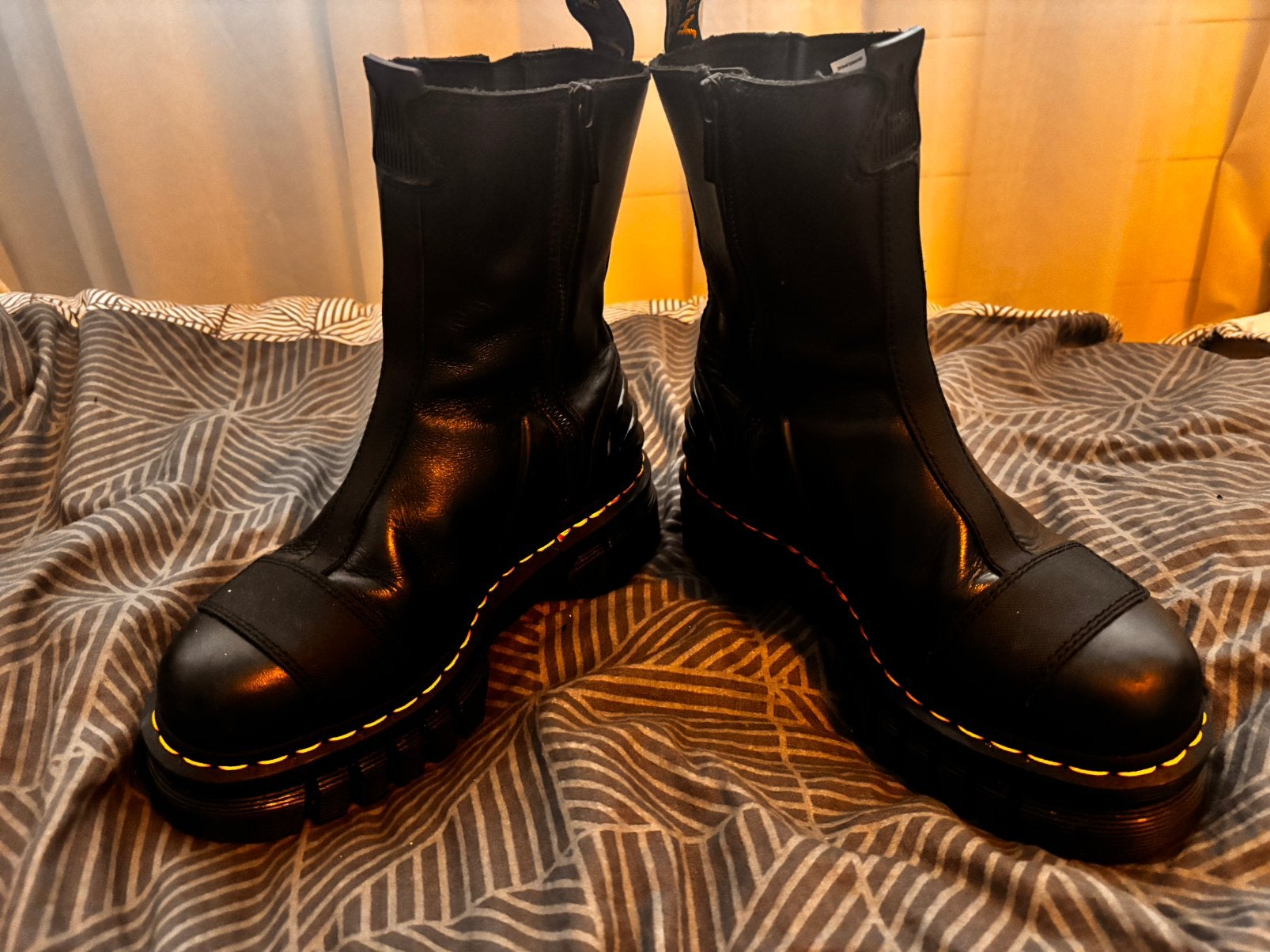 Dr. Martens 39 bijna nieuw, Kleding | Dames, Schoenen, Zwart, Lage of Enkellaarzen, Ophalen of Verzenden, Zo goed als nieuw