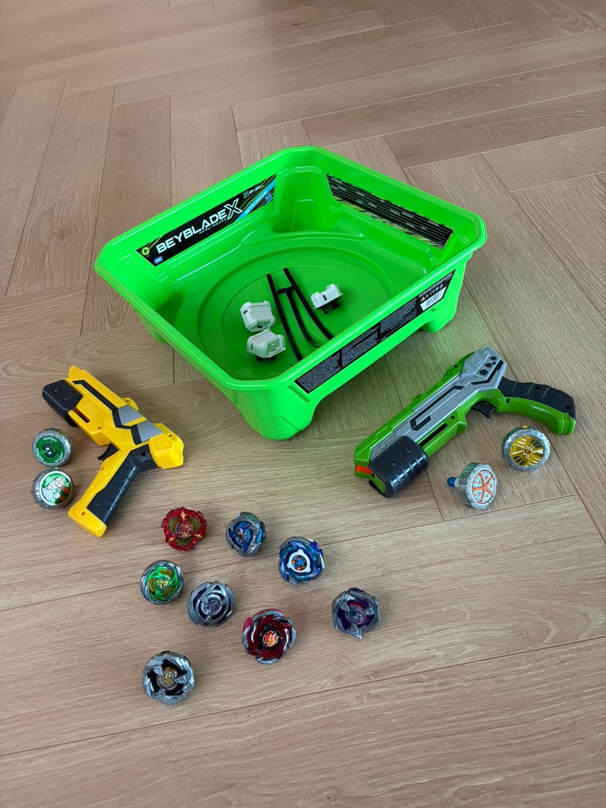 Beyblade X set met stadium en lanceer pistolen, Ophalen, Gebruikt, Jongen of Meisje