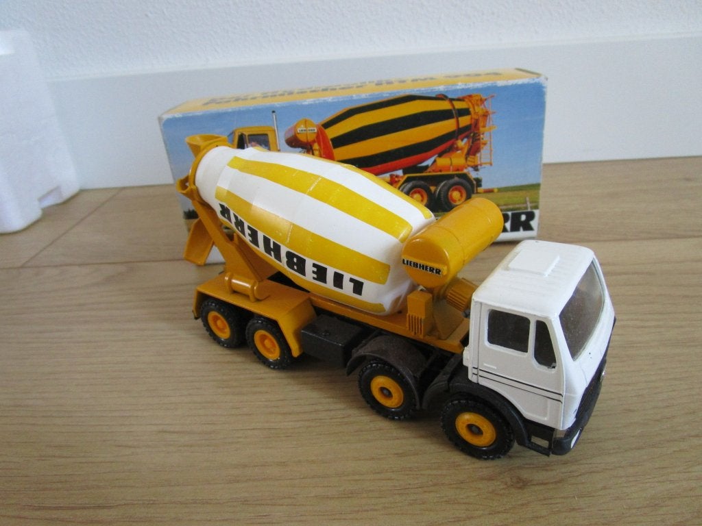 Conrad Liebherr betonmixer HTM 904, Hobby en Vrije tijd, Modelauto's | 1:50, Ophalen of Verzenden, Zo goed als nieuw, Bus of Vrachtwagen