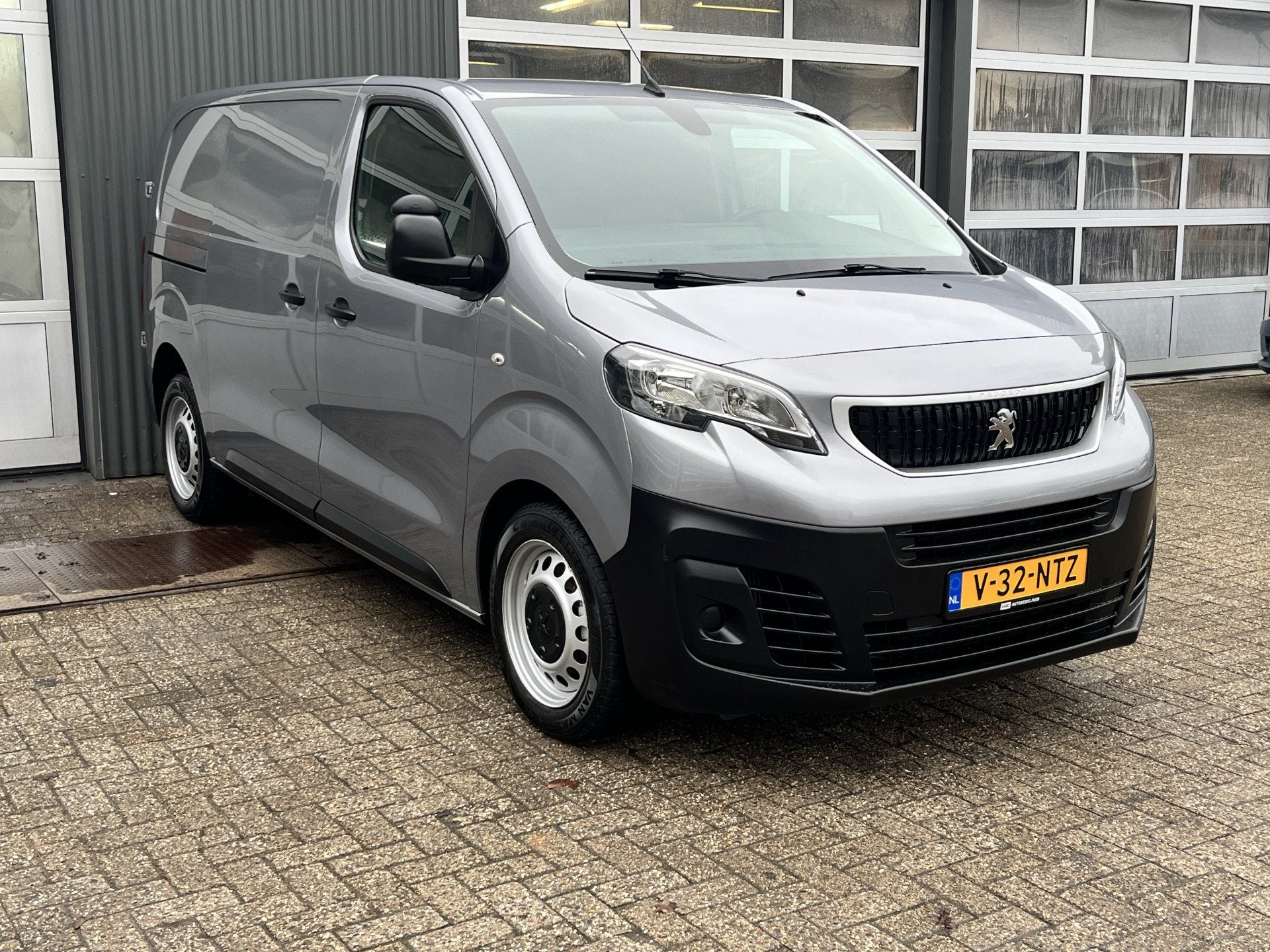 Peugeot Expert 1.5 BlueHDI Marge BTW en BPM vrij! Airco Crui, Auto's, Voorwielaandrijving, Gebruikt, 4 cilinders, Bedrijf