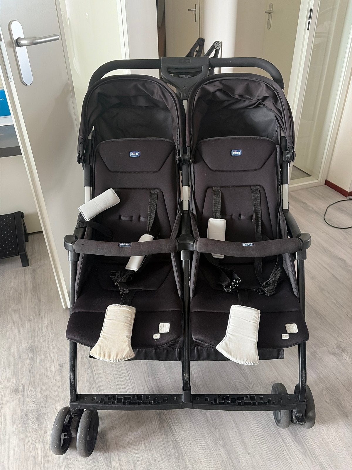 Chicco Echo Twin Stroller - Zij-aan-zij Dubbele Buggy Zwart, Kinderen en Baby's, Buggy's, Ophalen, Gebruikt, Overige merken, Duomodel