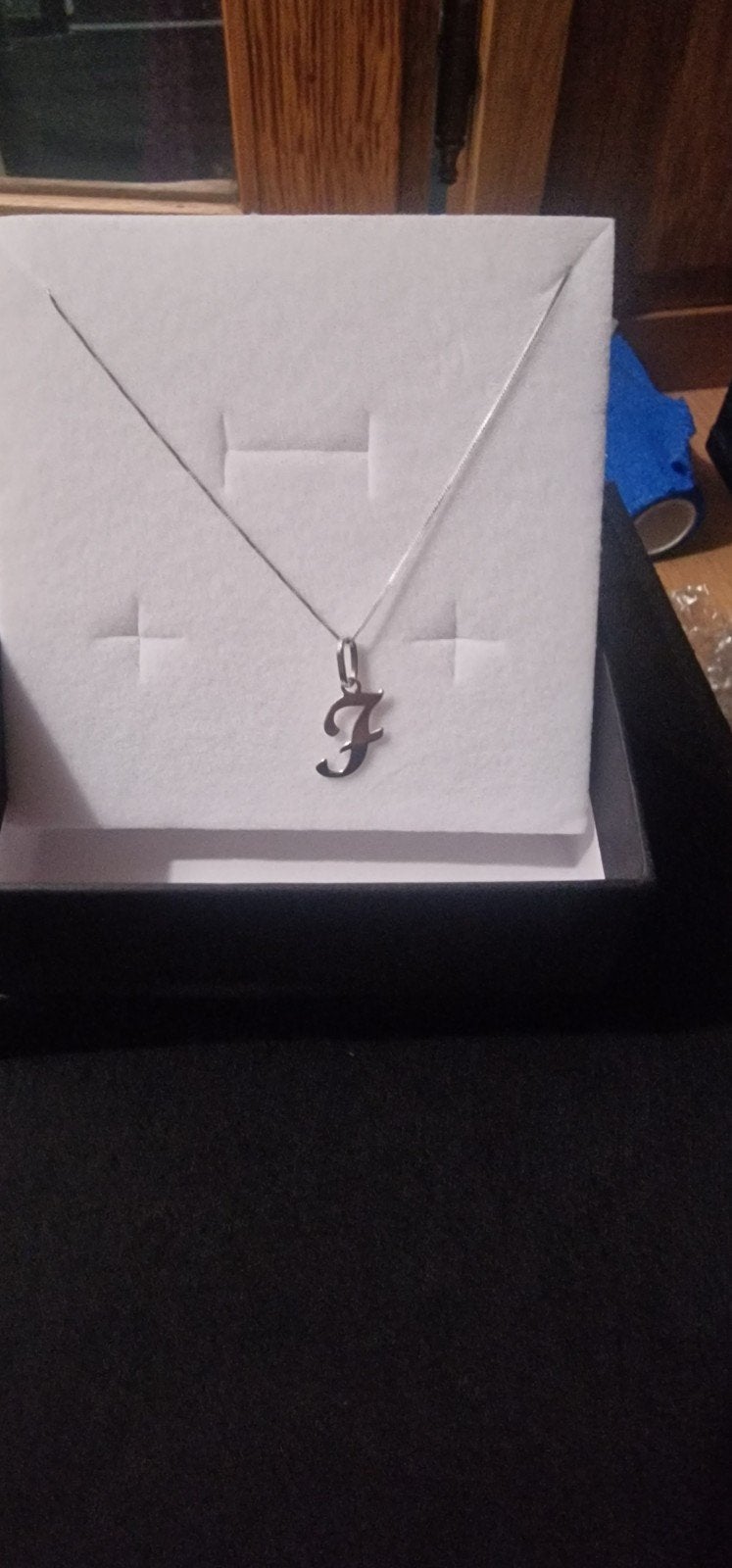 18k Witgouden Ketting met Hanger 'F' - Italiaans Goud, Met hanger, Wit, Ophalen of Verzenden, Zo goed als nieuw