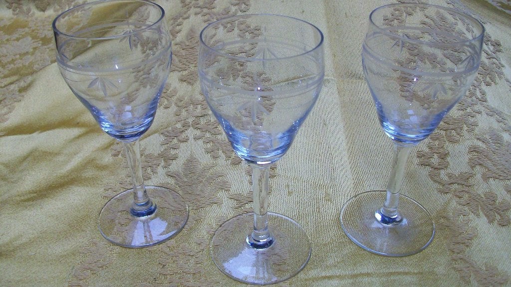 3 GLAZEN (Sherry/Port) 11,2 cm hoog mondgeblazen en geslepen, Ophalen of Verzenden