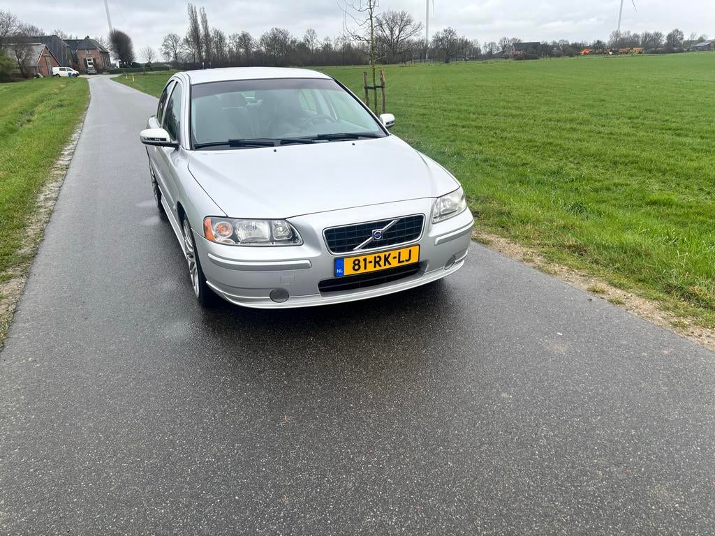 Volvo S60 2.0 T AUT 2005 Grijs, Auto's, Volvo, 1984 cc, 179 pk, S60, Particulier