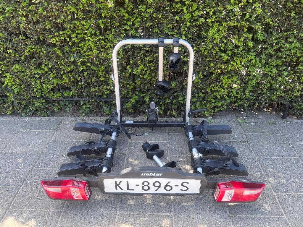 Fietsendrager UEBLER, Ophalen, 3 fietsen of meer, Zo goed als nieuw, Trekhaakdrager