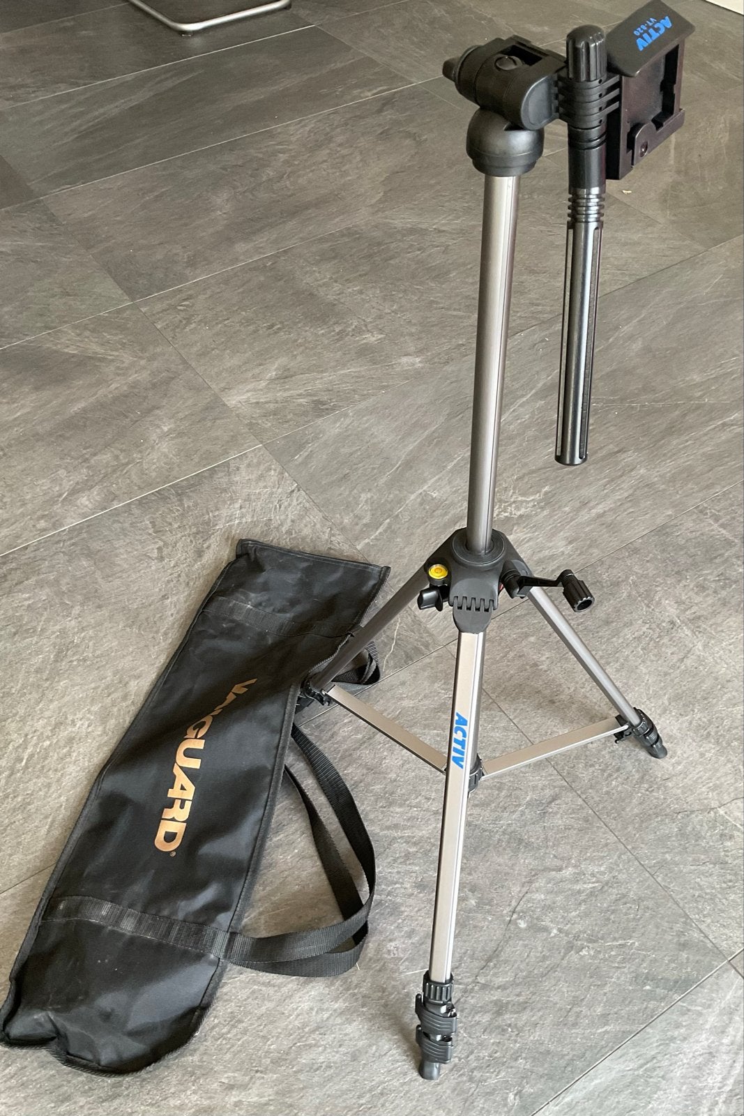 Vanguard Activ Statief voor camera - Nieuwstaat, 125 cm of minder, Nieuw, Vanguard, Inclusief draagtas