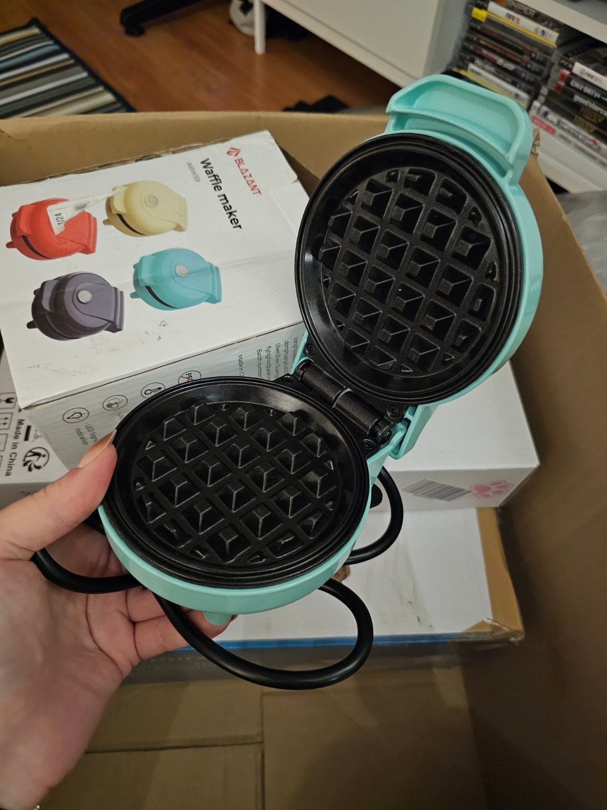 New (Open Box): Blazant Mini Waffle Maker (Mint Blue / 550W), Witgoed en Apparatuur, Ophalen of Verzenden, Nieuw