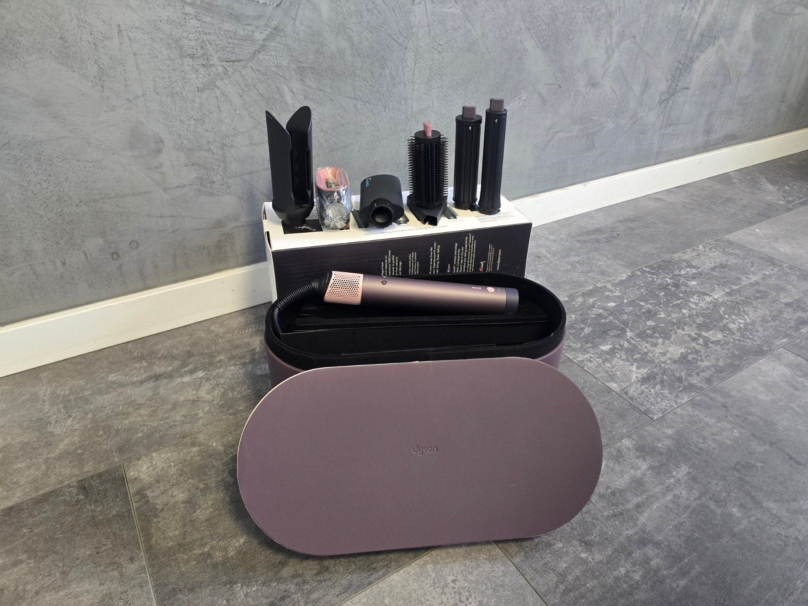 Dyson Airwrap Stijltang & Föhn in 1 Coanda 2x  6 Delig Nieuw, Ophalen of Verzenden, Nieuw, Föhn of Haardroger