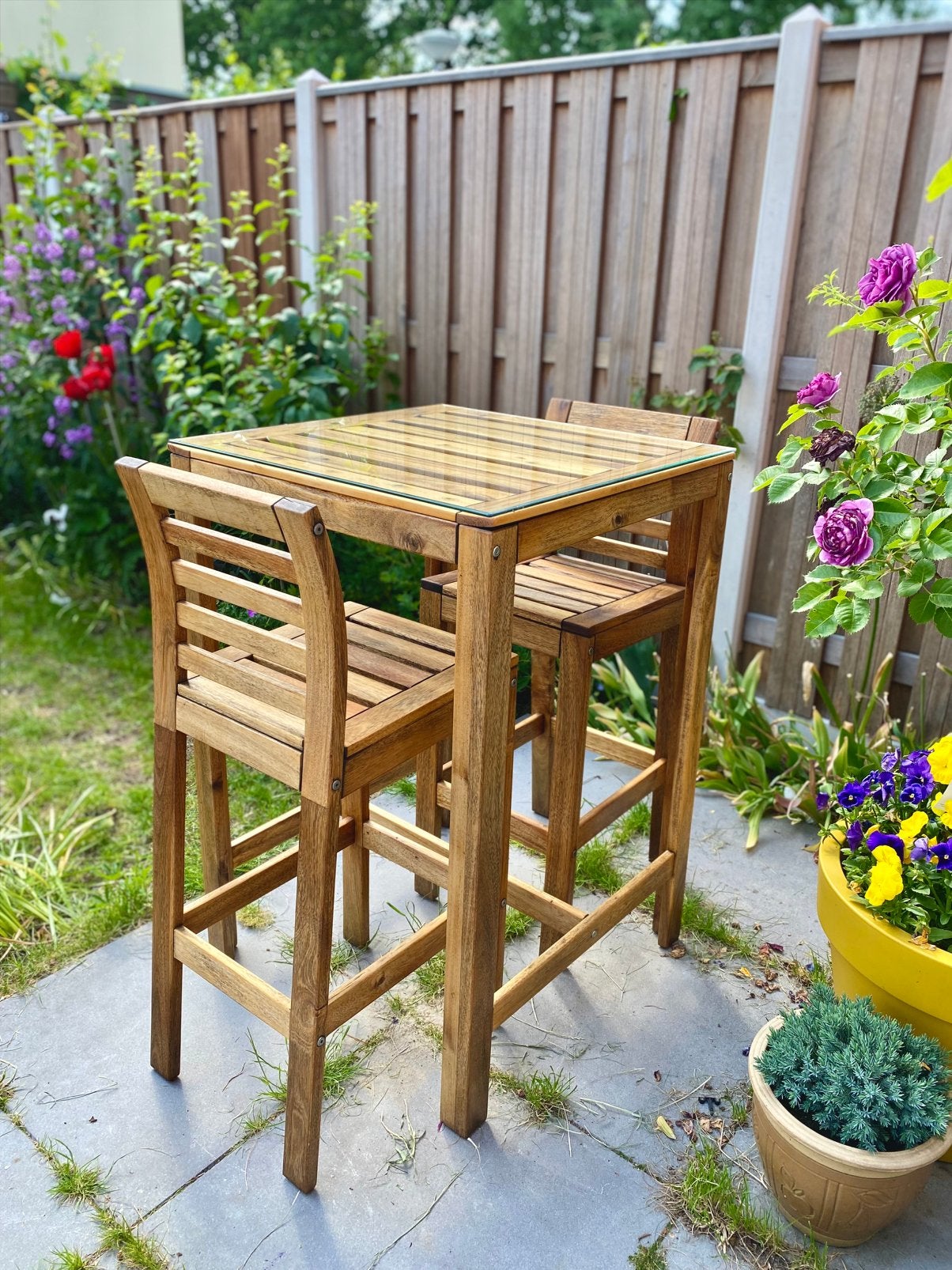 IKEA ÄPPLARÖ outdoor Bar Set – Table & 2 Stools (Glass Top), Zo goed als nieuw, Tuinset, Hout, Ophalen