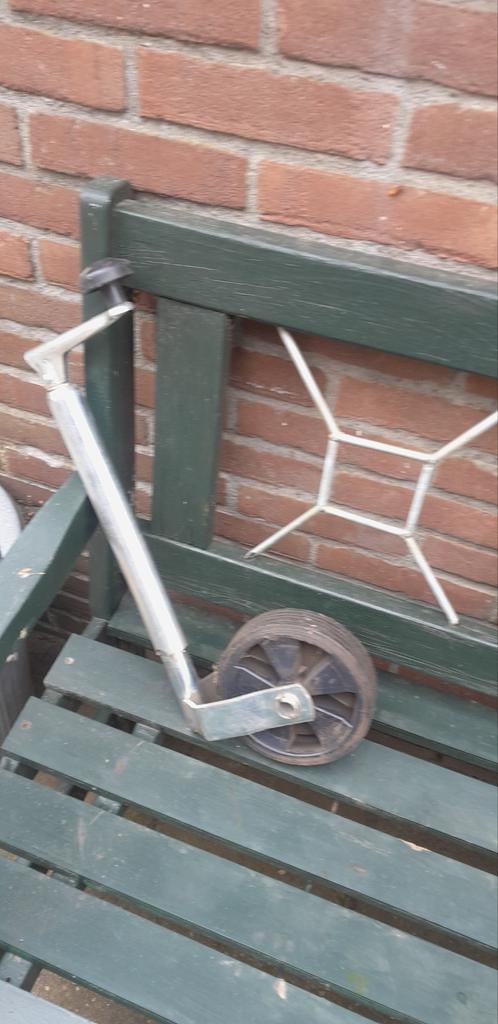 Nieuw neuswiel lichte type en triangel, Ophalen, Nieuw