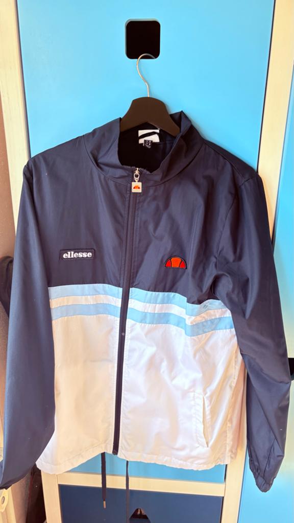Ellesse windjack maat S, Ophalen, Zo goed als nieuw, Maat 46 (S) of kleiner, Blauw