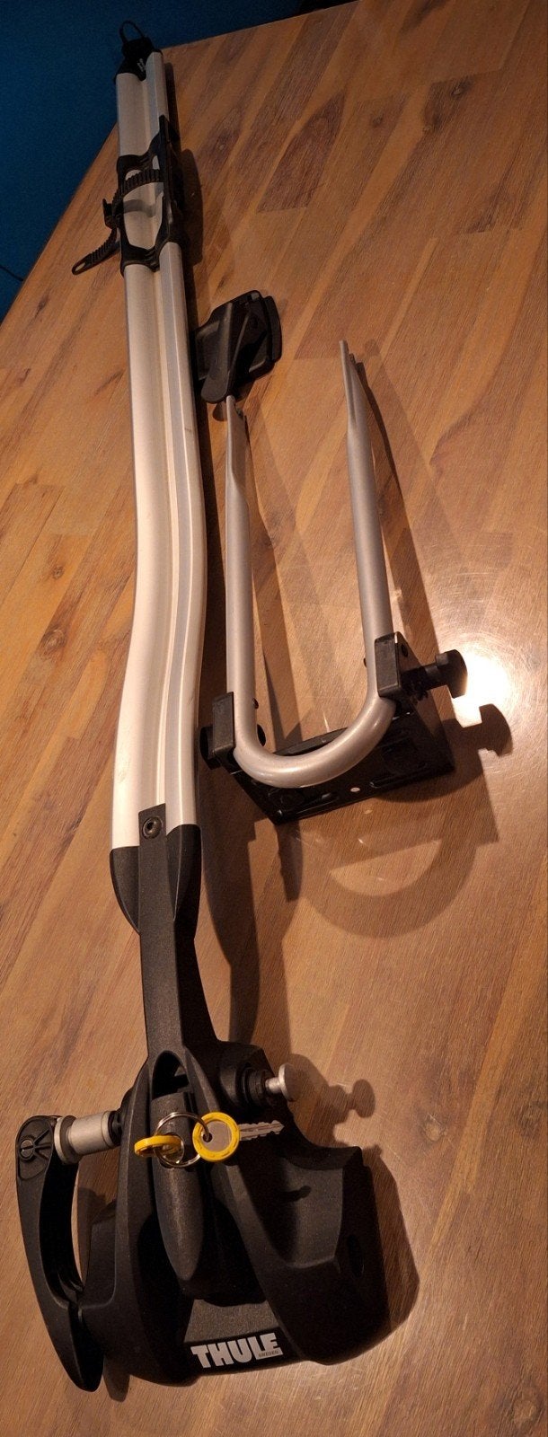 Thule Outride 561 fietsendrager voor op het dak, Ophalen, Zo goed als nieuw